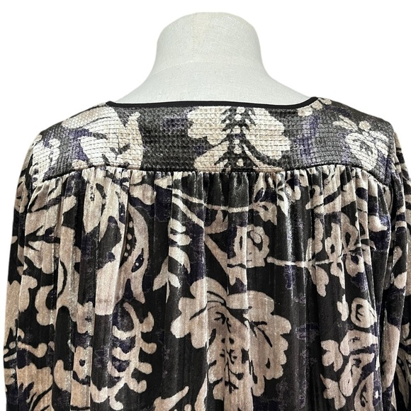 Anthropologie Faustine Velvet Peasant Blouse size x-small. - Picture 6 of 11